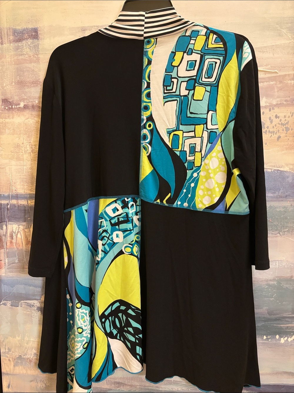 Multi-Color Patterned Open Front Kimono Style Cardigan - Picture 4 of 8